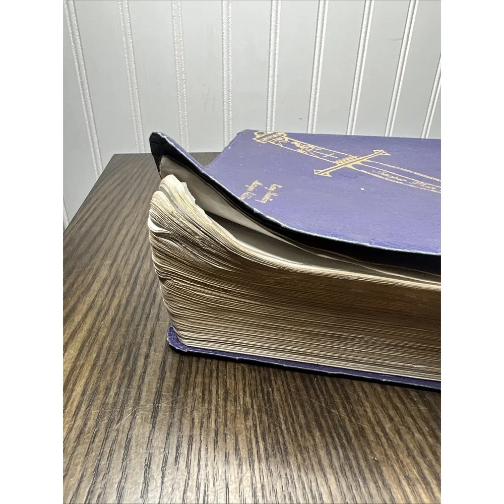 God's Holy Bible King James Version KJV Purple Easy Reading Margin Edition 1999